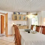 Сasa de vacaciones With Sauna 156